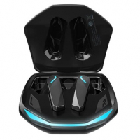 Fone de ouvido gamer Lenovo GM2 Pro na cor preta dentro do estojo de carregamento aberto, exibindo luzes LED azuis nos fones e na base do estojo.