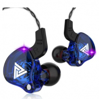 Par de fones de ouvido intra-auriculares QKZ na cor azul translúcida com cabo e microfone integrado